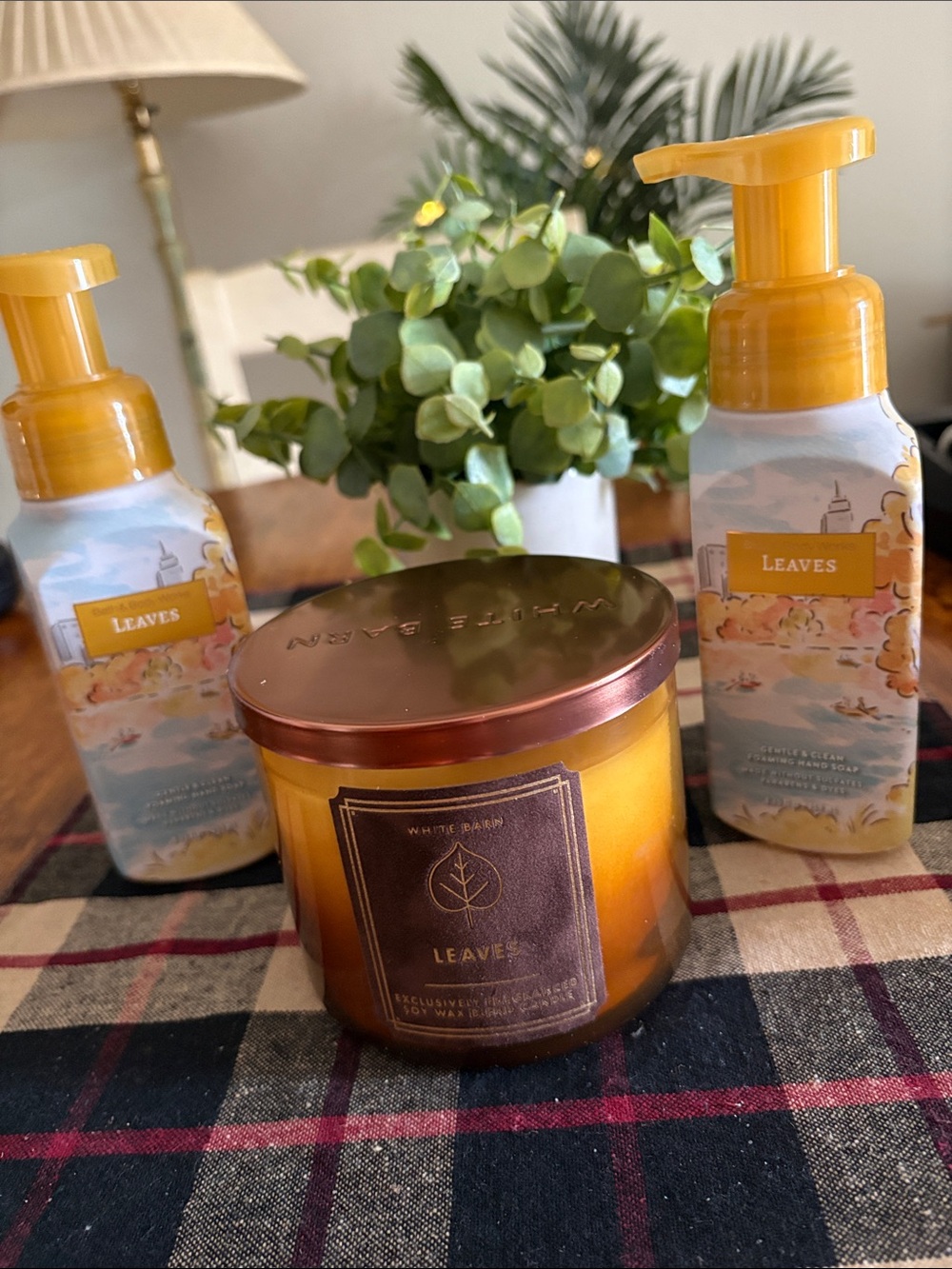 Bundle of “Leaves” from B&B & White Barn